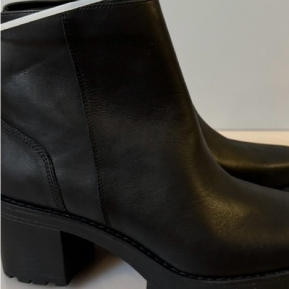 Andre Assous Black Ankle Boots for Women NWOB - Picture 2 of 8